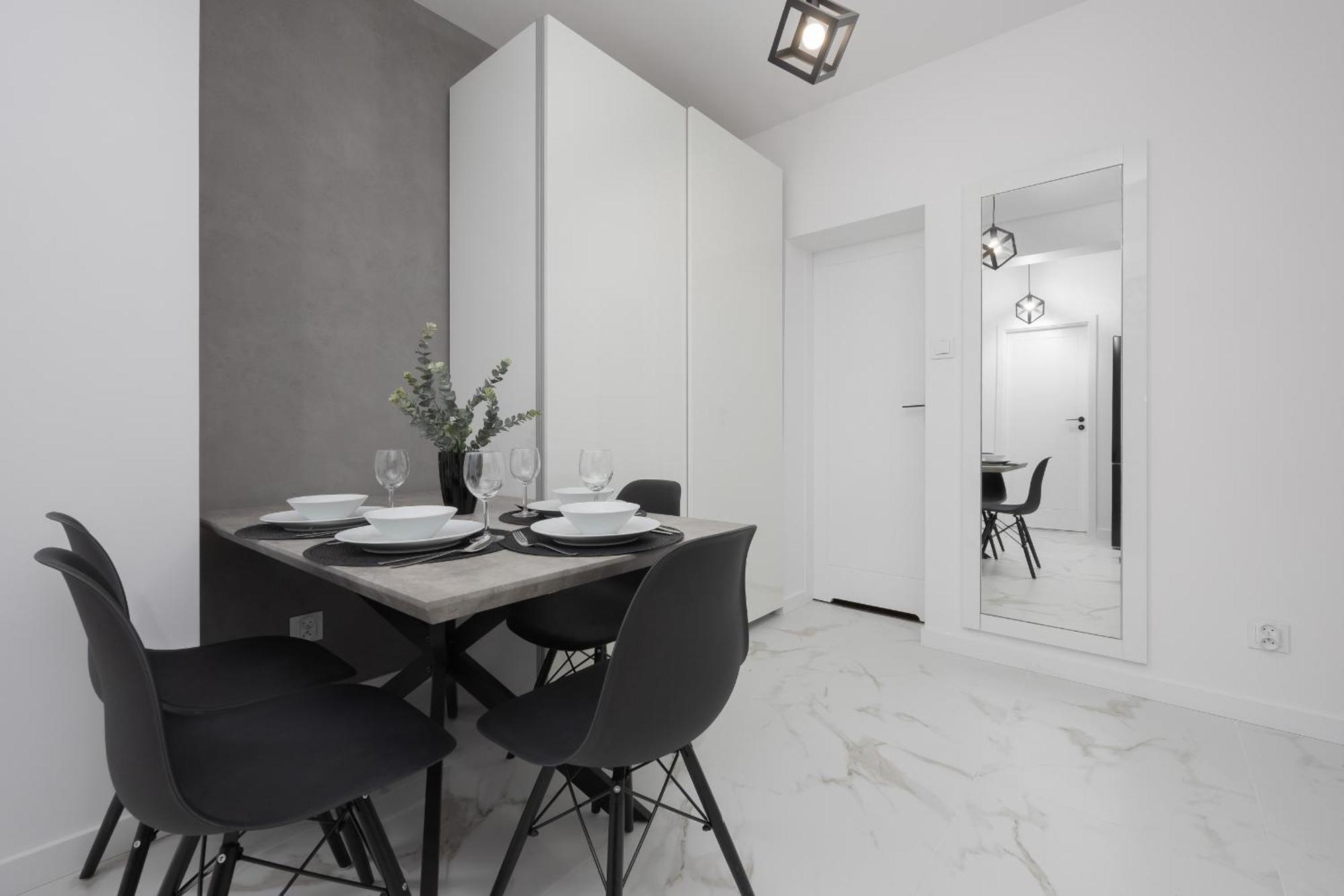 Elegant Muranow Ideal For Remote Work By Renters Apartament *